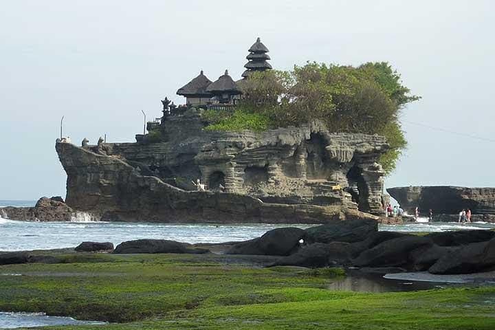 Private Chartered Car to Tanah Lot and Uluwatu — photo 1 of 5