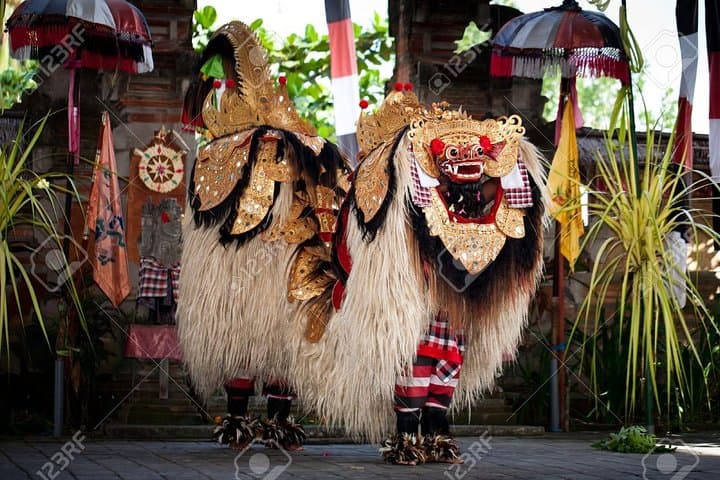 Bali Traditional Dance, Waterfall and Hindu temple with lunch — photo 1 of 17