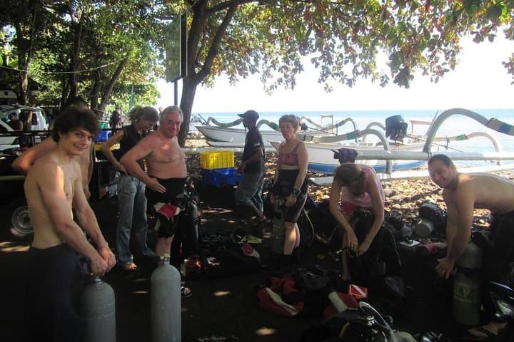 PADI Discover Scuba Diving for Beginners in Tulamben — photo 1 of 6