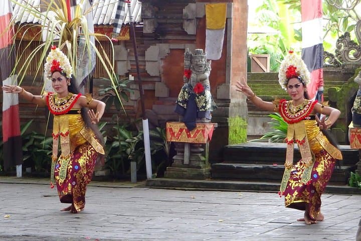 Private : Barong Dance and Kuta Beach Tour — photo 1 of 8