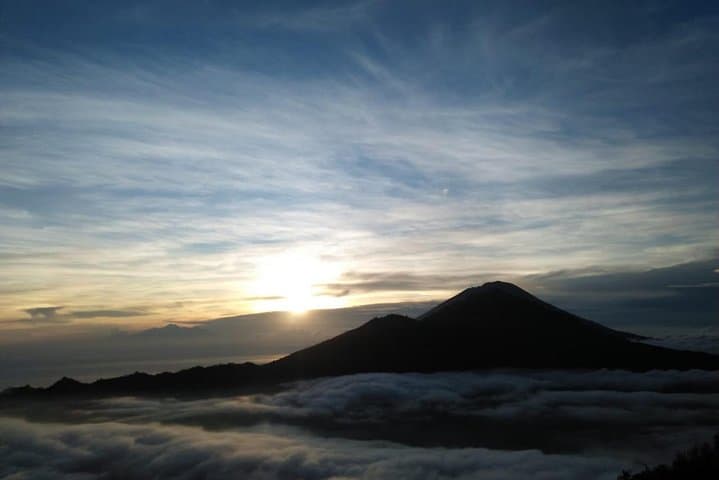Mount Batur Volcano - Sunrise Trekking with White Water Rafting — photo 1 of 11