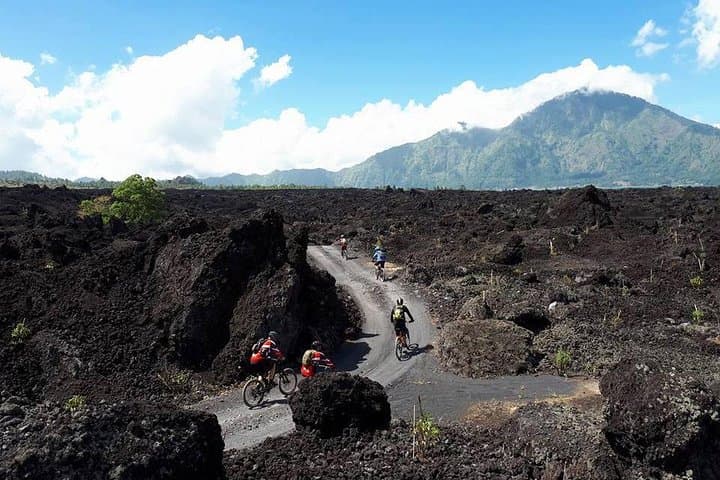 Batur Crater to Ubud – Volcano Crater Cycling Adventure — photo 1 of 16