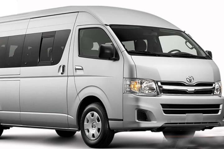 Rental Microbus 15,17,18,19 Seat With Driver And Petrol In Bali — photo 1 of 4