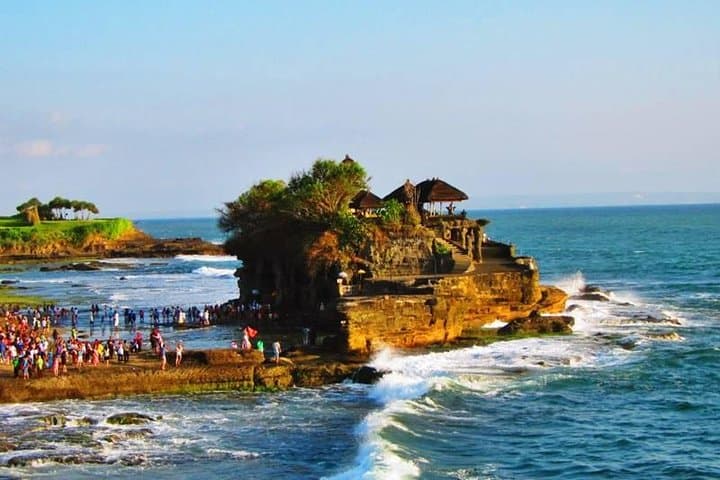 Full Day Bali Private: Ubud Art Villages and Tanah Lot Sea Temple Tour — photo 1 of 7