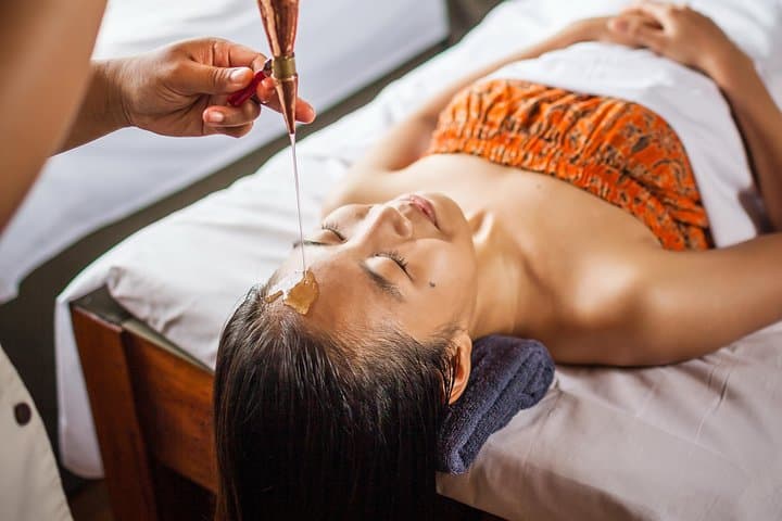 Shirodhara – 90min Ayurvedic Flow — photo 1 of 6