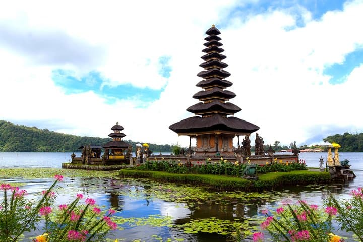 Country Side Of Bedugul And Tanah Lot Temple Tour — photo 1 of 13