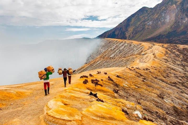 Mount Ijen: Electric Blue Fire Tour (2D1N - Private & All-Inclusive) — photo 1 of 12