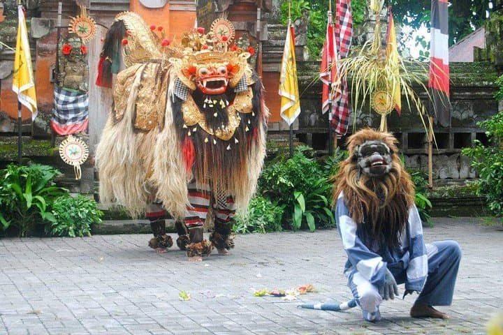 Ubud Village, Culture and Hidden Waterfalls — photo 1 of 10