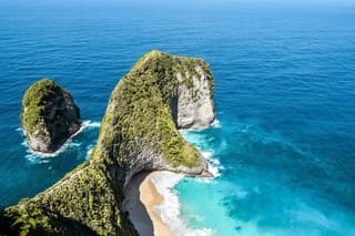 Nusa Penida Island Beach Tours