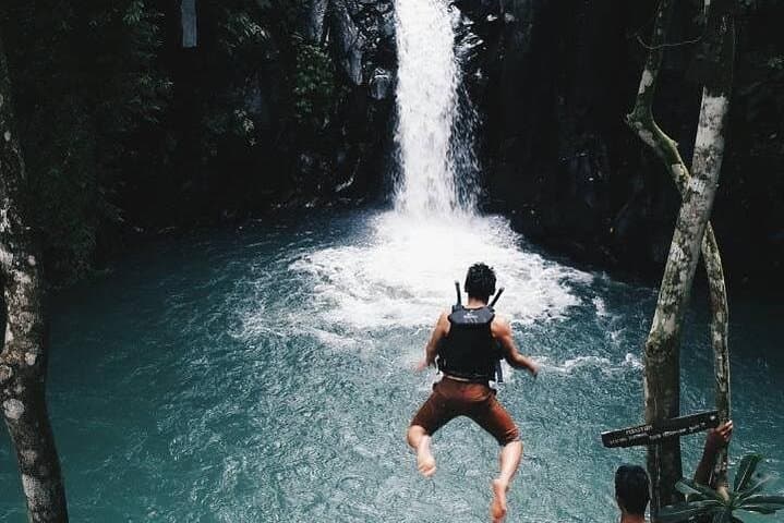 Sekumpul waterfall & aling2 waterfall with private service (including activity) — photo 1 of 10