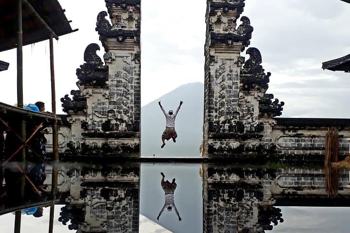 Gate of Heaven Water palace and Katu lampo Waterfall — photo 1 of 7