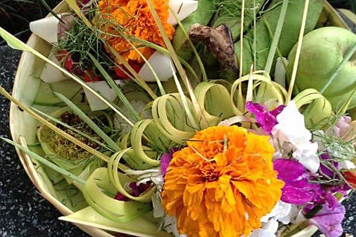 Bali Weaving Class: Lontar Palm Leaf Craft — photo 1 of 8