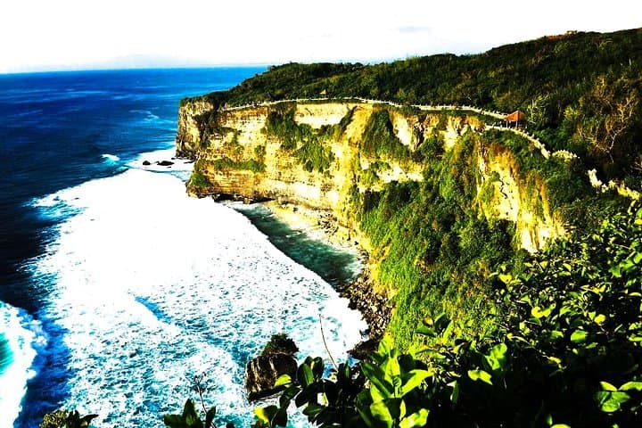 Bali Halfday Tour Uluwatu — photo 1 of 12