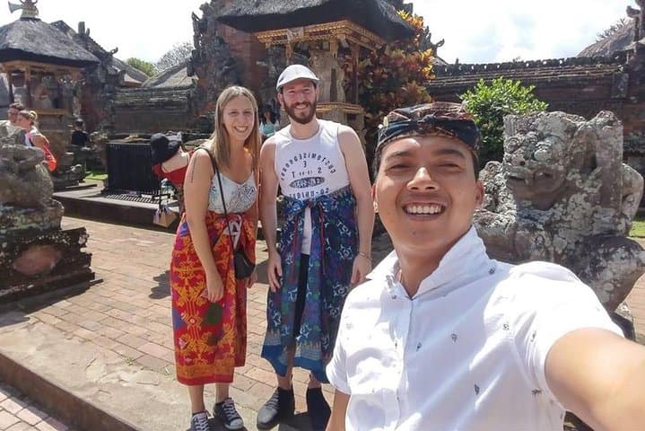 Day Trip: Ubud Monkey Forest, Rice Terrace, Temple and Waterfall — photo 1 of 11
