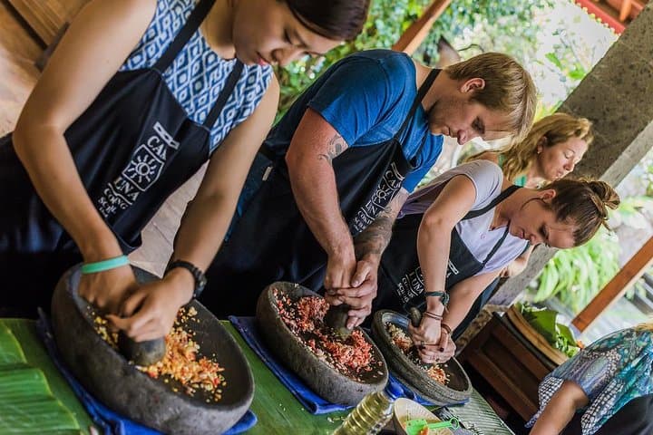 Balinese Cooking class with traditional morning market visit — photo 1 of 10