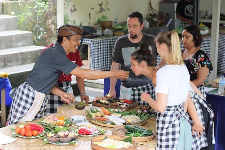 Balinese Cooking Class & Tanah Lot Temple Visit - Private & All-Inclusive — photo 1 of 17