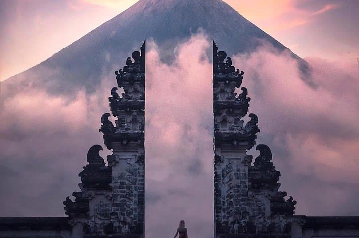 Best Of Instagram Tour - Sky Gate Of Heaven ( Lempuyang Temple ) — photo 1 of 7