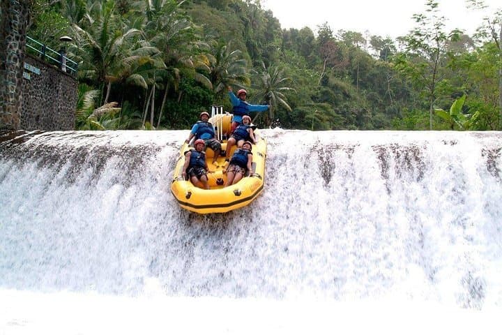 Telaga Waja River White-Water Rafting with Buffet Lunch — photo 1 of 7