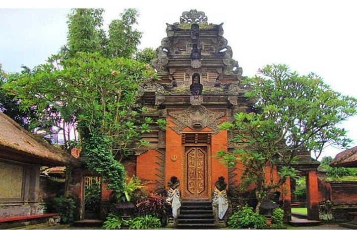 Private Tour: Batuan Temple, Tegenungan Waterfall, Elepahant Cave Free transport — photo 1 of 6