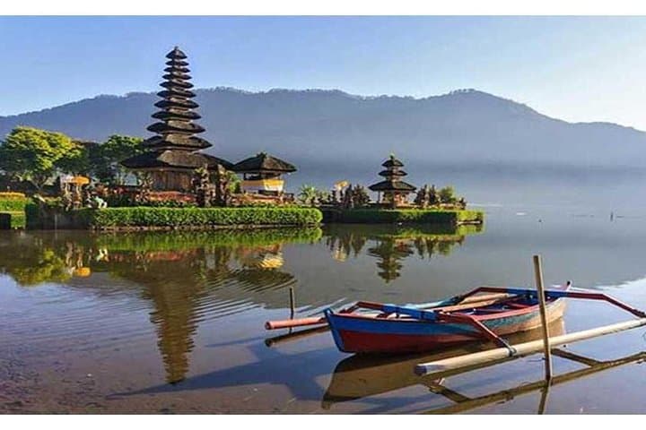 Private Tour Bedugul Temple-Jatiluwih-Taman Ayun&Tanah Lot Sunset — photo 1 of 12