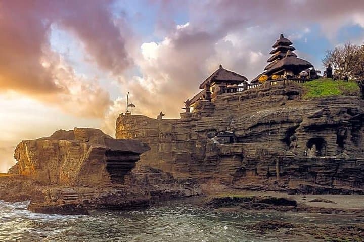 Tanah Lot Bali Temple Sunset Small Group Tour – Half Day — photo 1 of 11