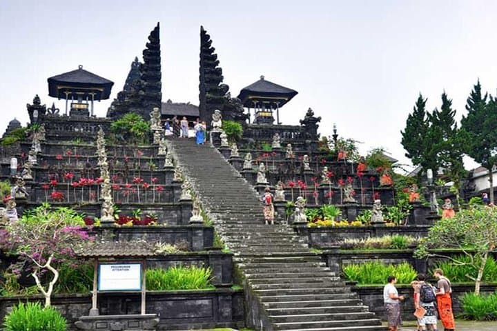 Tour: Besakih Temple-Kintamani Volcano-Water temple&Rice Terrace — photo 1 of 21