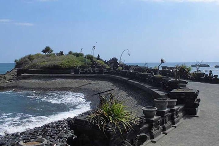 Half-Day Taman Ayun UNESCO and Tanah Lot Temple with private Car — photo 1 of 17