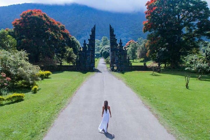 North Bali's Divine Beauty:Handara Gate, Hidden Hills & Waterfall — photo 1 of 11