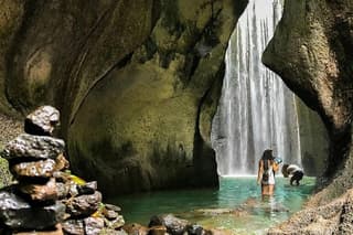 Amazing Private Tour: Tukad Cepung Waterfall + 5 tourist objects