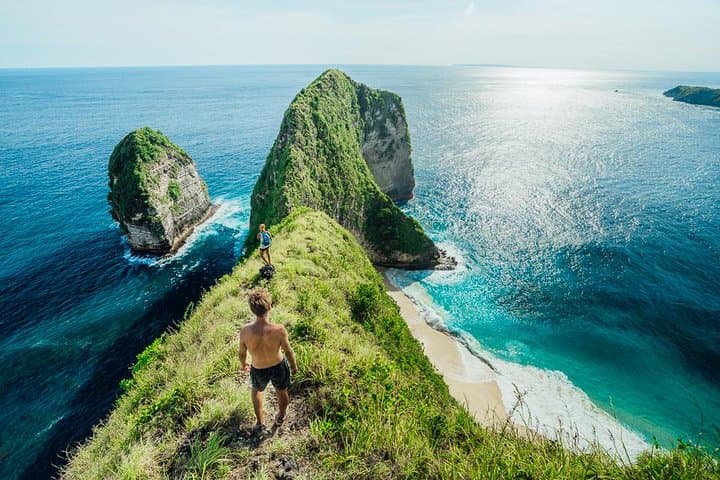 Explore penida island offer beach activity inclusive — photo 1 of 9