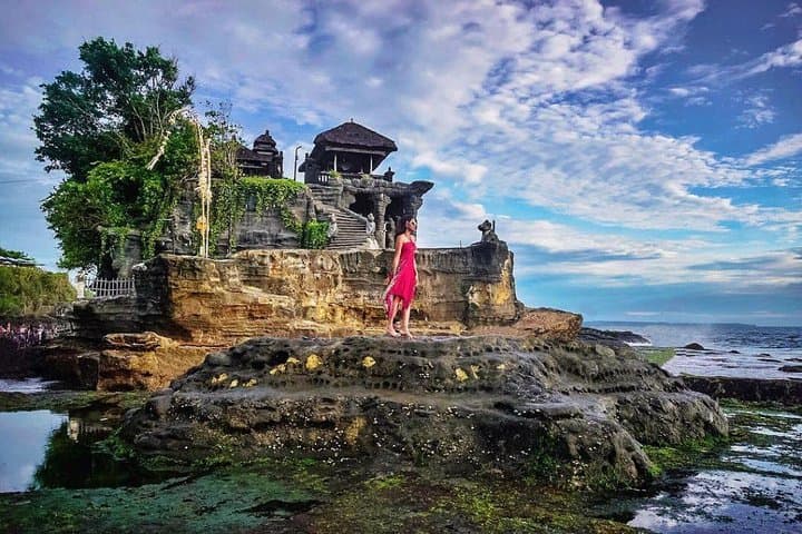 Tanah Lot Temple, Waterfall & Ubud Tour (Private & All-Inclusive) — photo 1 of 11