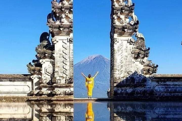 Private Tour : Gate of Heaven Tour — photo 1 of 3