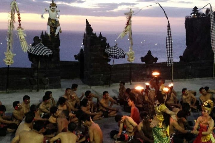6 Hour Car Charter Tour of Uluwatu Temple — photo 1 of 4