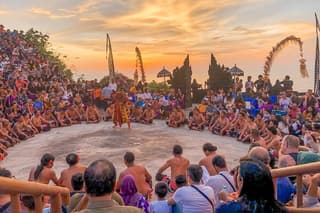Uluwatu Sunset & Romantic Dinner