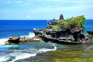 Bali Twins Sea Temple: TANAH LOT AND ULUWATU TEMPLE SUNSET