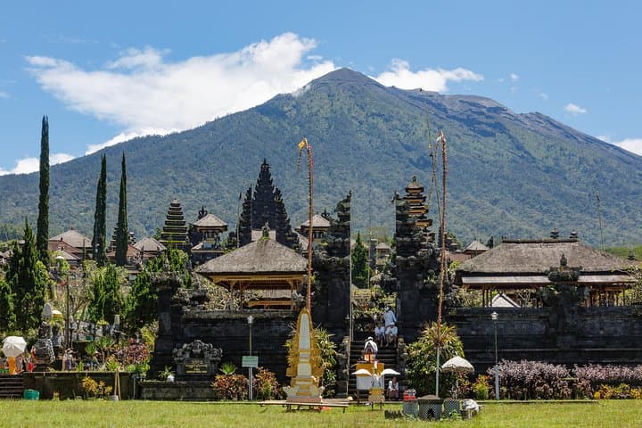Tukad Cepung Waterfall - Penglipuran Village - BESAKIH 'Bali Mother Temple' — photo 1 of 6
