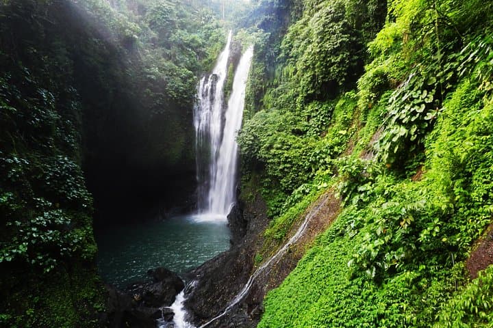 Sambangan Trekking, Sliding, Jumping in Scenic Waterfalls — photo 1 of 7