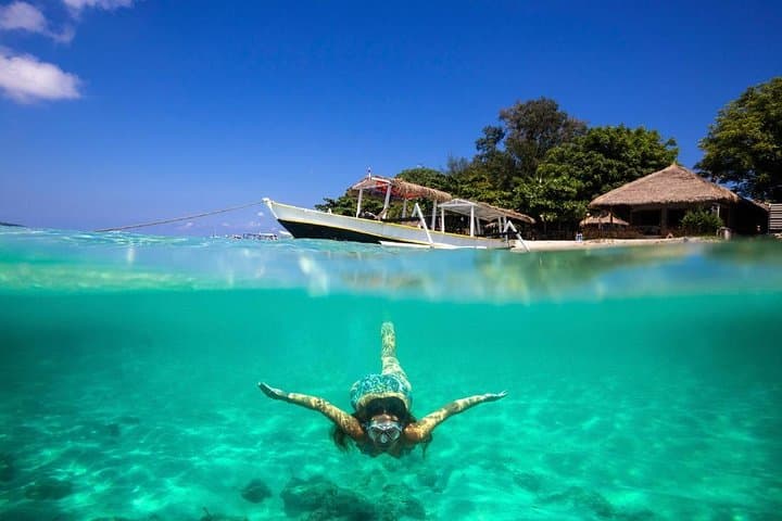 Blue Lagoon Snorkeling - Scenic Ubud Waterfalls - All Included + FREE Wi-Fi — photo 1 of 4