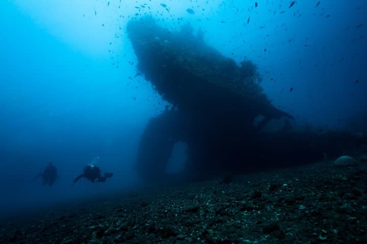 Day Trip certified divers - 3 Dives in Tulamben (pick-up & drop-off included) — photo 1 of 37