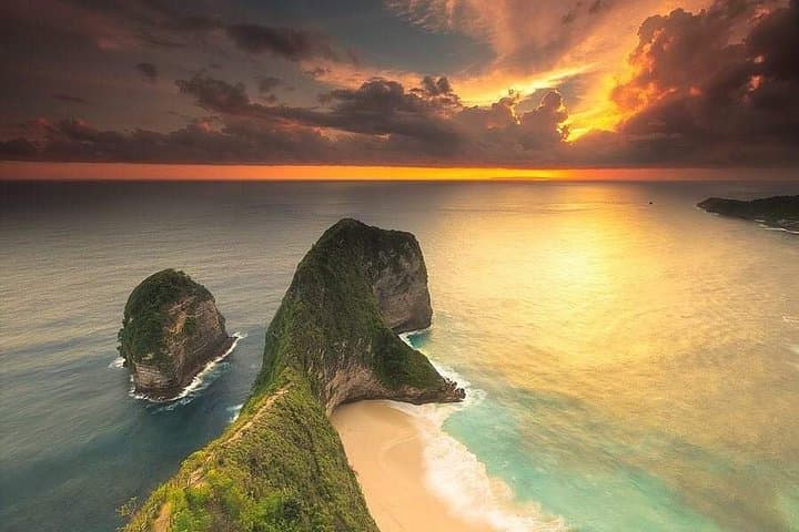 Bali,Nusa Penida, West Trip: The Most Beautiful Beach spot photo — photo 1 of 21