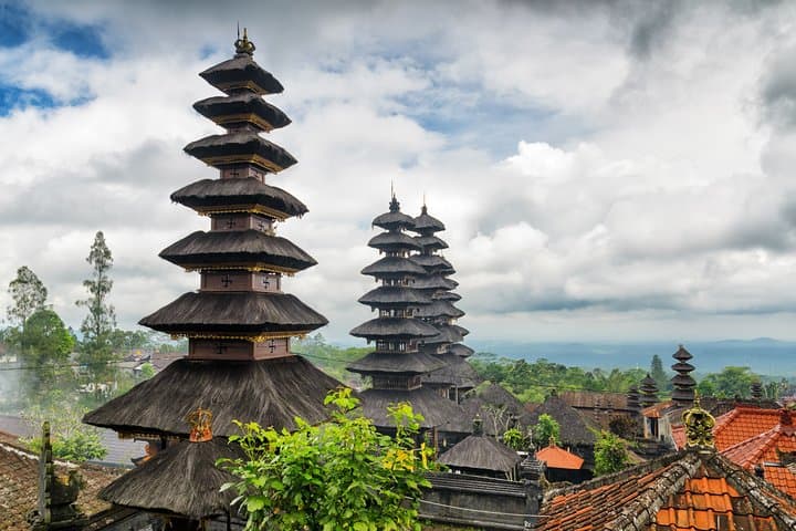 Besakih Temple Tour: the Biggest Temple in Bali — photo 1 of 9