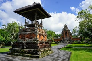 Ulun Danu Temple And Taman Ayun Temple Private Tours