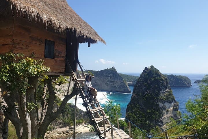 Nusa Penida island Day Trip:Thousand Islands,Diamond Beach&Goa Giri Putri Temple — photo 1 of 8