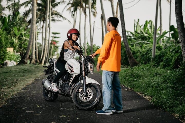 Canggu Motorbike Lessons — photo 1 of 10