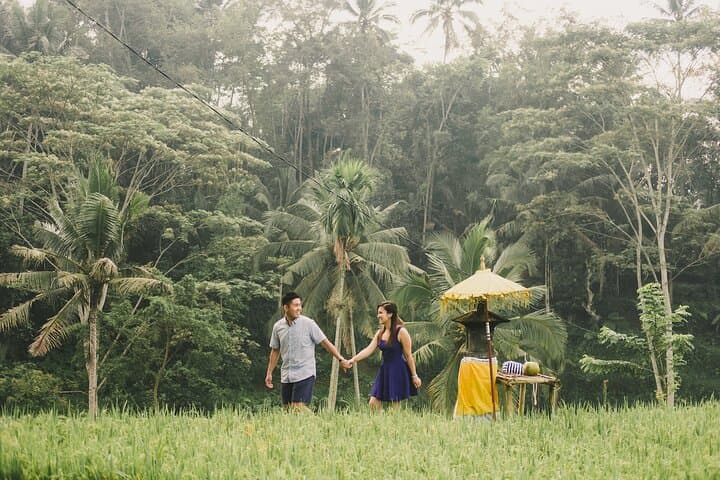Private Vacation Photography Session with Local Photographer in Bali — photo 1 of 12
