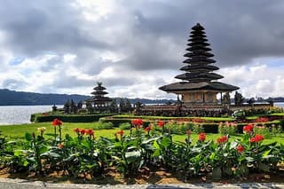3 Days Private Tour-Tanah Lot Temple-Lempuyang The Gate Of Heaven