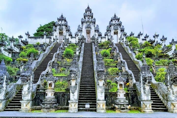 Private Tours 4 Day-Tanah Lot Temple-Lempuyang The Gate Of Heaven — photo 1 of 6
