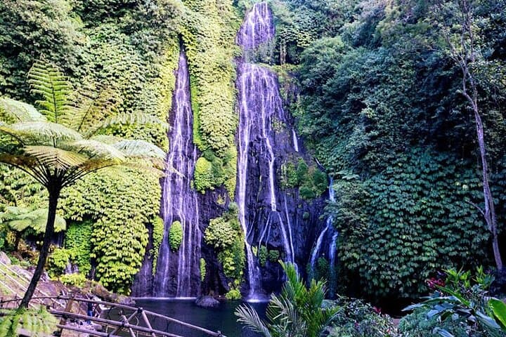 Wonderful Trip to Bali Paradise at Banyumala Waterfall — photo 1 of 4