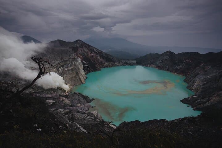 3-Day Bali North Tour with Snorkeling,Dolphin & Ijen Crater Trek — photo 1 of 11