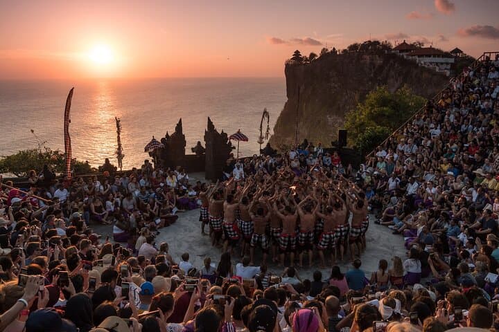 Uluwatu Cliff Temple sunset Tour with Kecak Show and Sea Food Dinner at Jimbaran Beach — photo 1 of 7